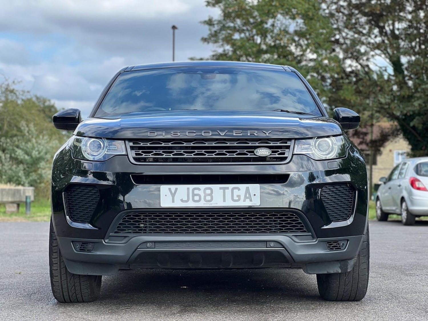 Used Land Rover Discovery Sport 2019 for sale - 76170428: Photo 8