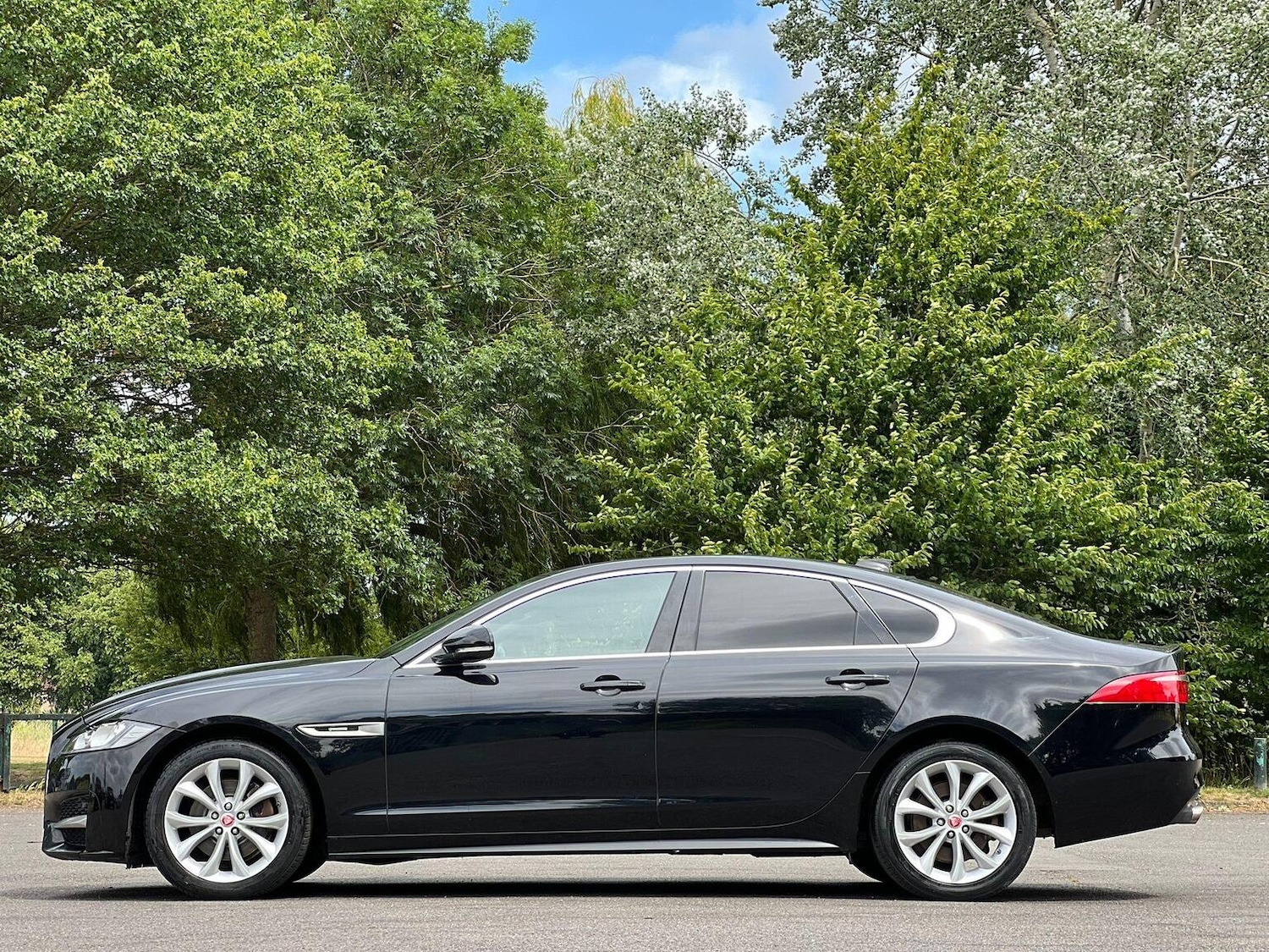 Used Jaguar XF 2017 for sale - 77027994: Photo 16