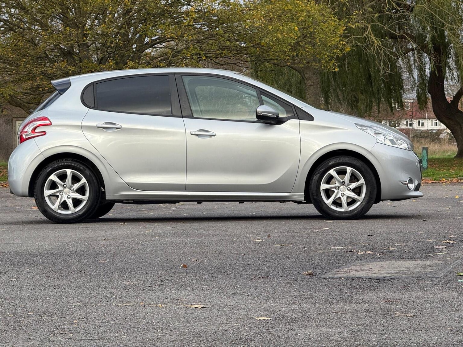 Used Peugeot 208 2015 for sale - 76791530: Photo 14