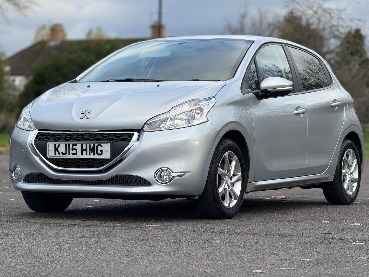 Used Peugeot 208 2015 for sale - 76791530: Photo 2