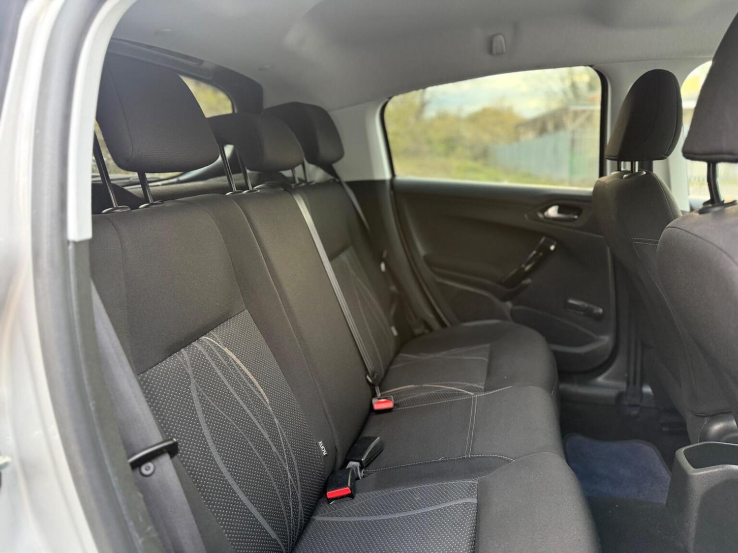 Used Peugeot 208 2015 for sale - 76791530: Photo 25