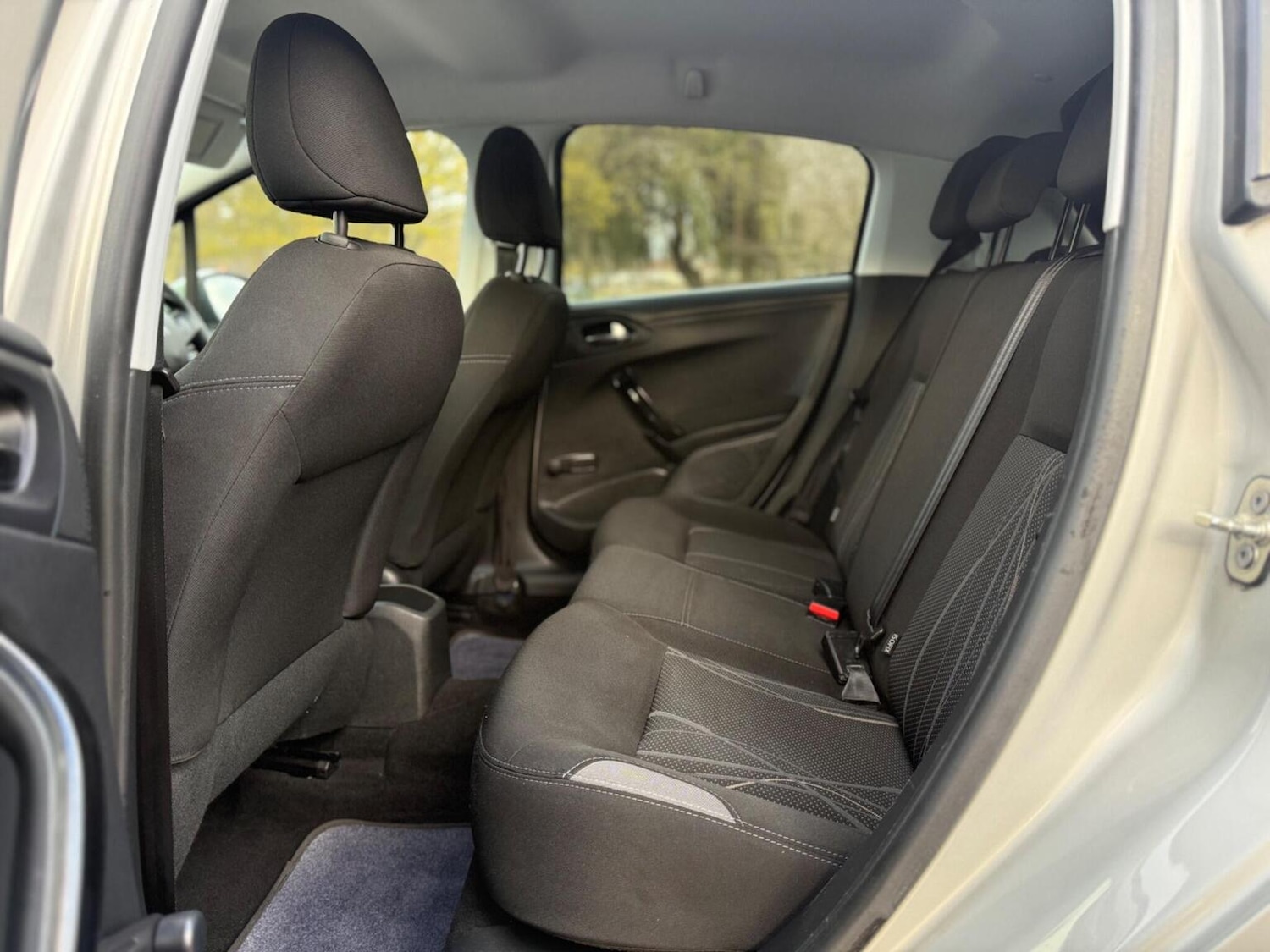 Used Peugeot 208 2015 for sale - 76791530: Photo 29