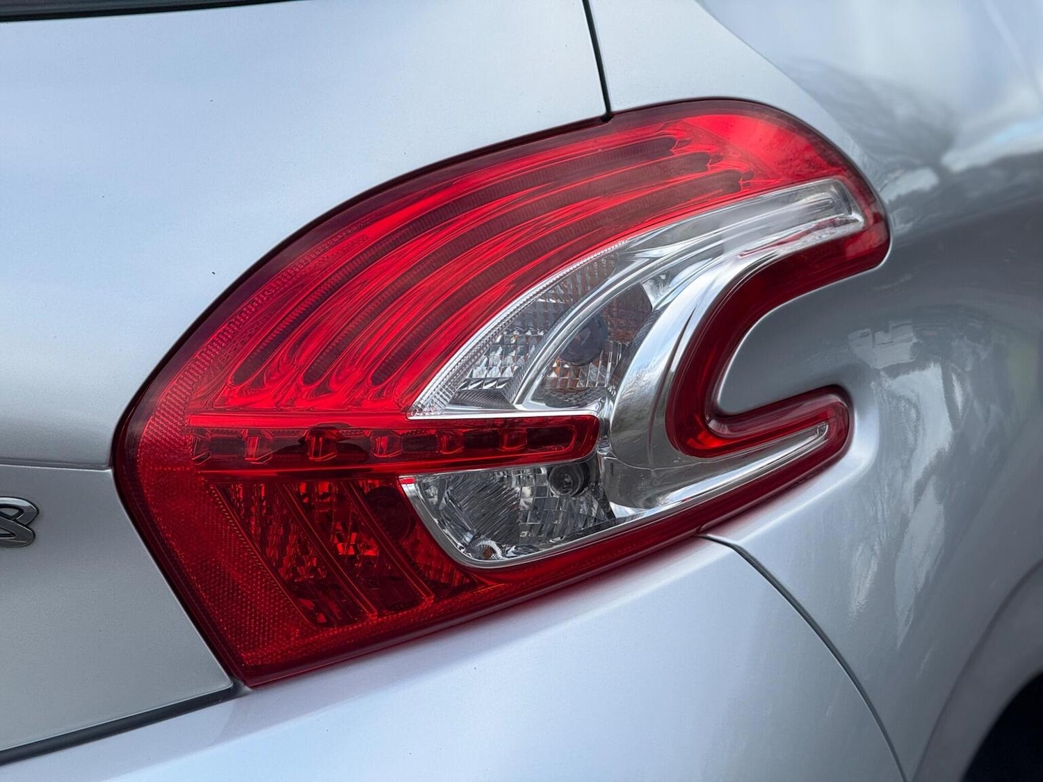 Used Peugeot 208 2015 for sale - 76791530: Photo 41