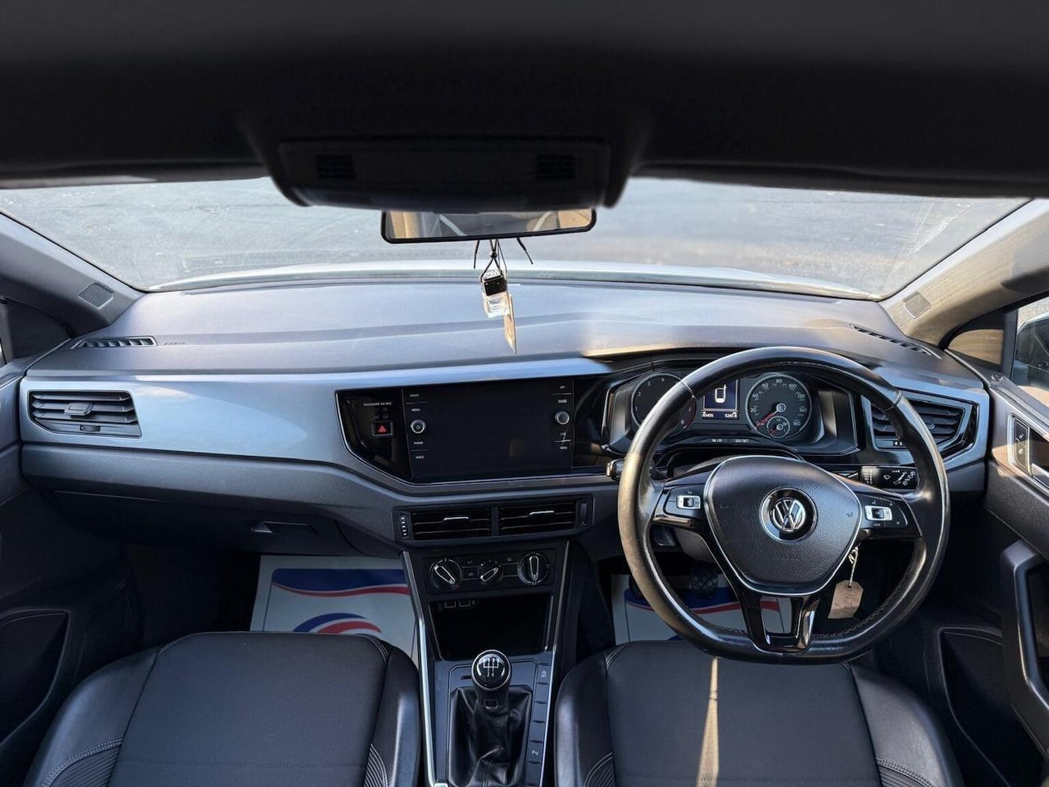 Used Volkswagen Polo 2019 for sale - 76666152: Photo 2