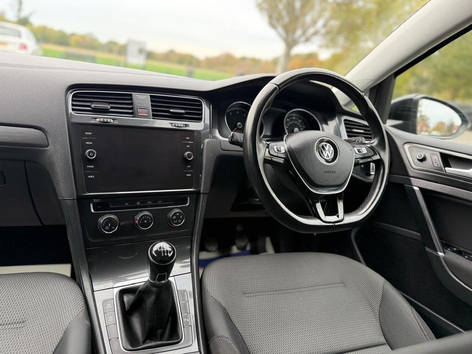 Used Volkswagen Golf 2018 for sale - 76376890: Photo 23