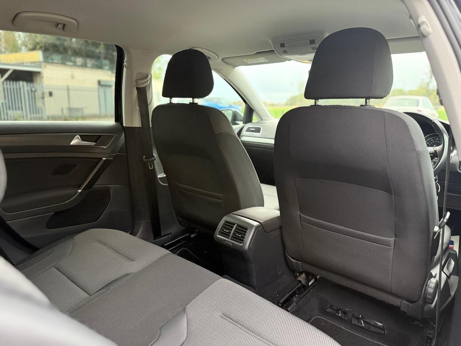 Used Volkswagen Golf 2018 for sale - 76376890: Photo 33