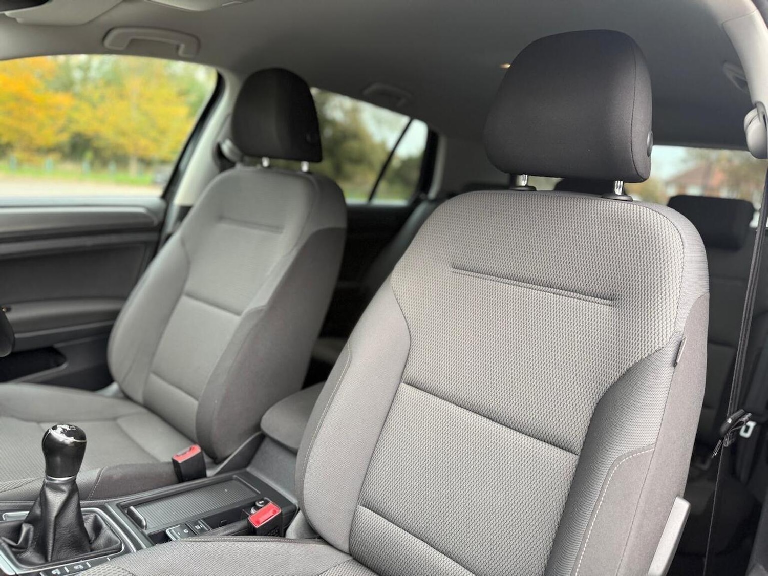 Used Volkswagen Golf 2018 for sale - 76376890: Photo 41