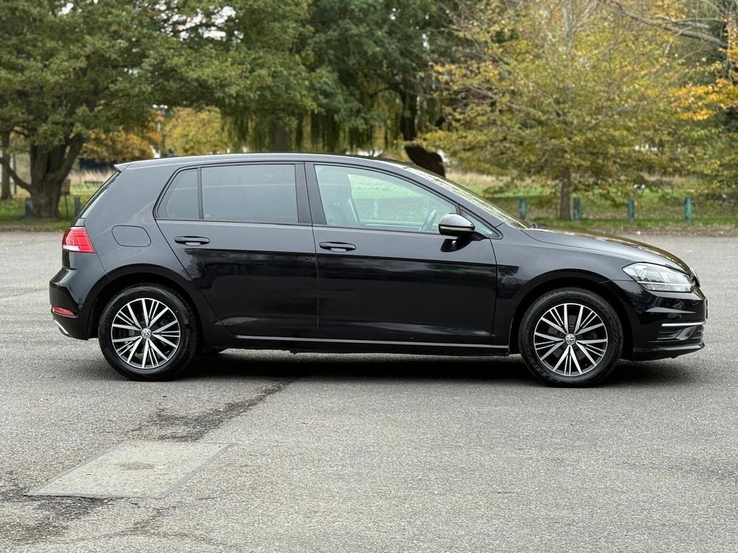 Used Volkswagen Golf 2018 for sale - 76376890: Photo 9