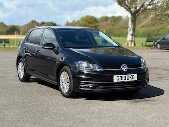 Used Volkswagen Golf 2019 for sale - 76158409: Photo