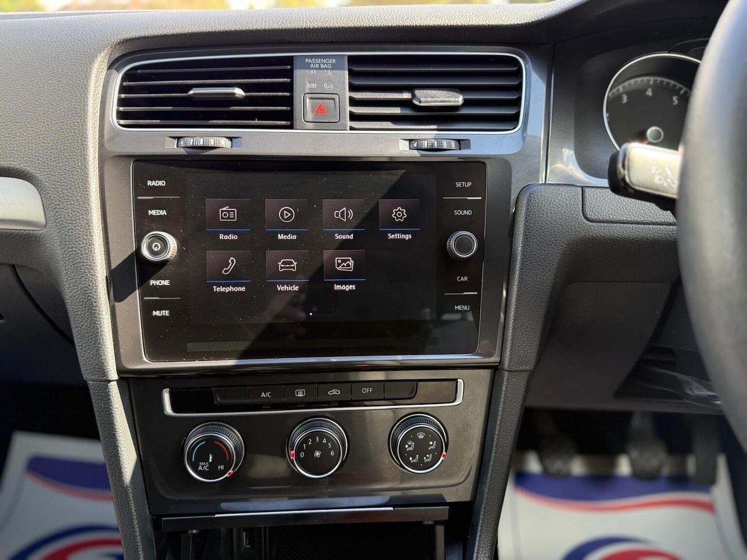 Used Volkswagen Golf 2019 for sale - 76158409: Photo 42