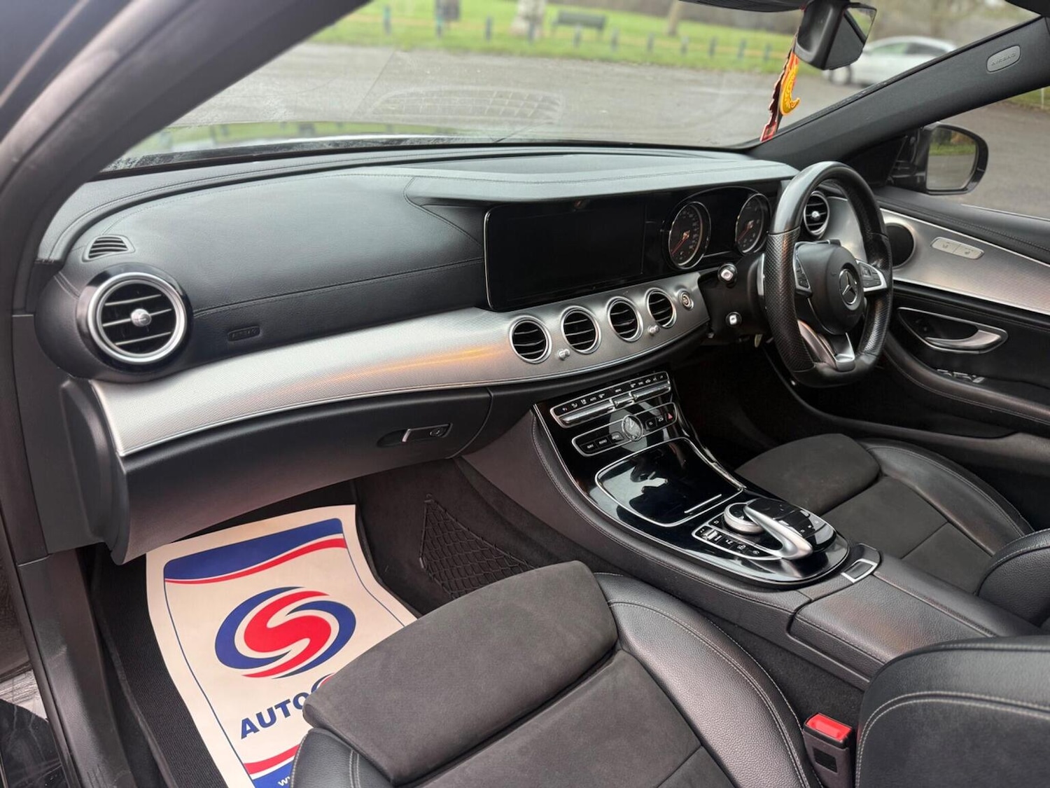 Used Mercedes-Benz E Class 2018 for sale - 76974449: Photo 17