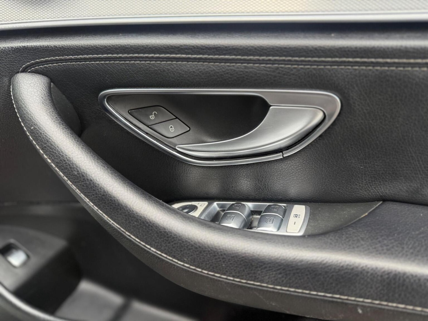 Used Mercedes-Benz E Class 2018 for sale - 76974449: Photo 29