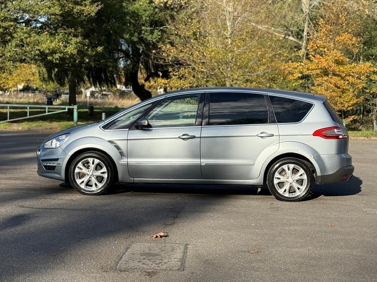 Used Ford S-Max 2010 for sale - 76439902: Photo 10