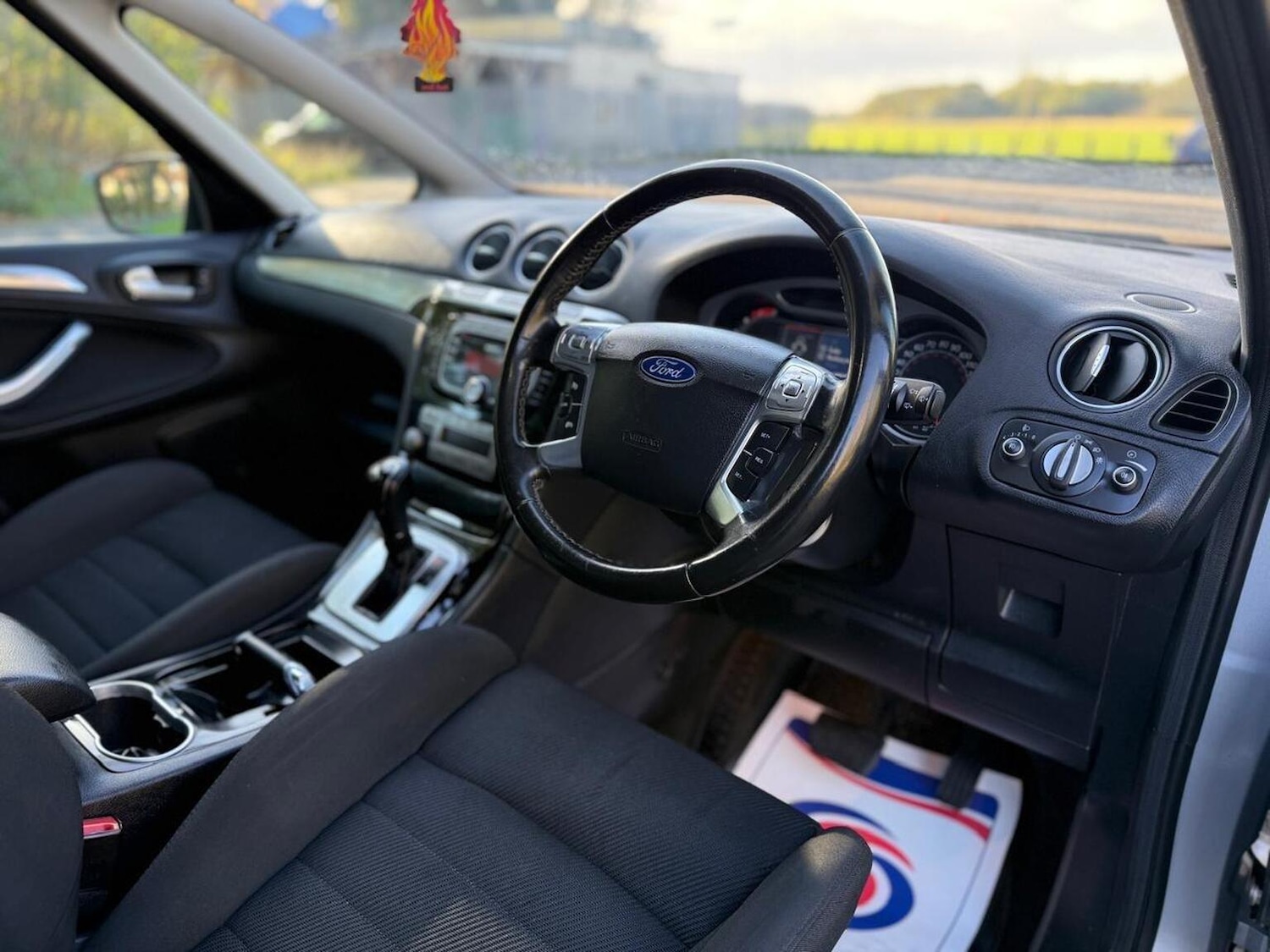 Used Ford S-Max 2010 for sale - 76439902: Photo 26