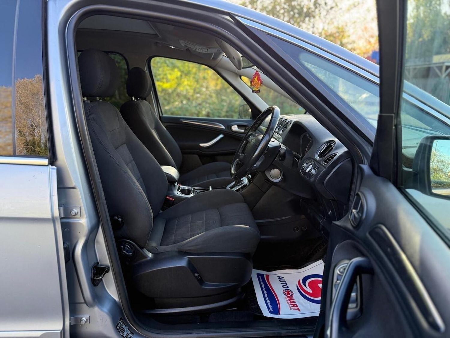 Used Ford S-Max 2010 for sale - 76439902: Photo 29