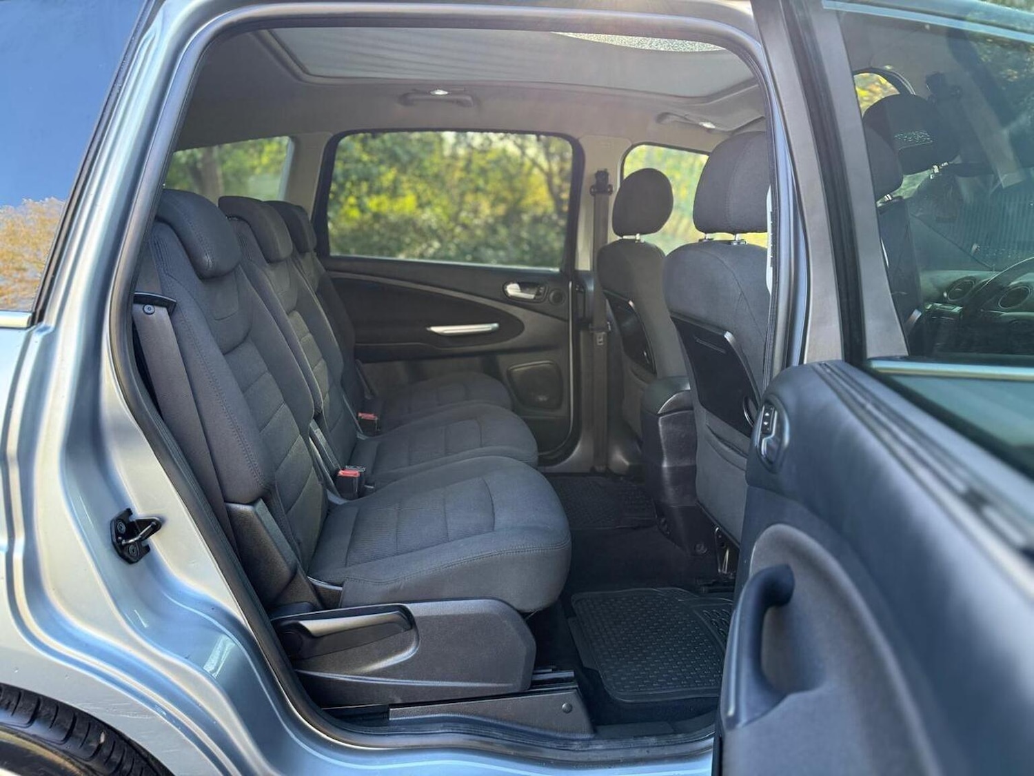 Used Ford S-Max 2010 for sale - 76439902: Photo 37