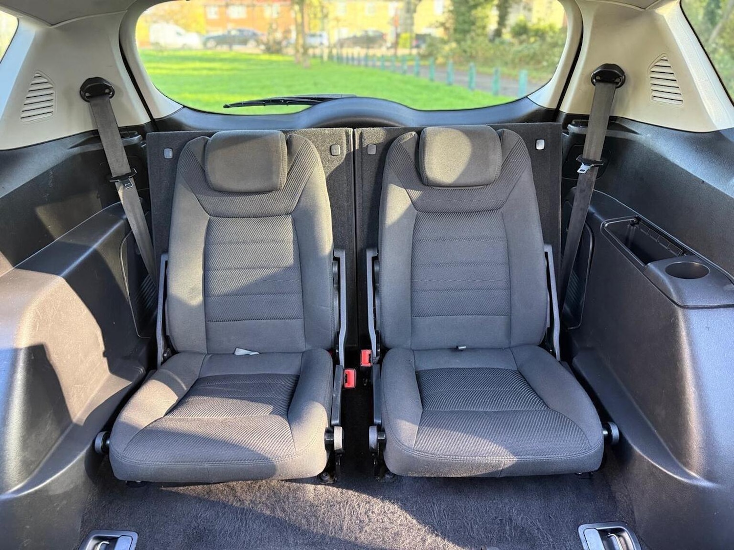 Used Ford S-Max 2010 for sale - 76439902: Photo 39