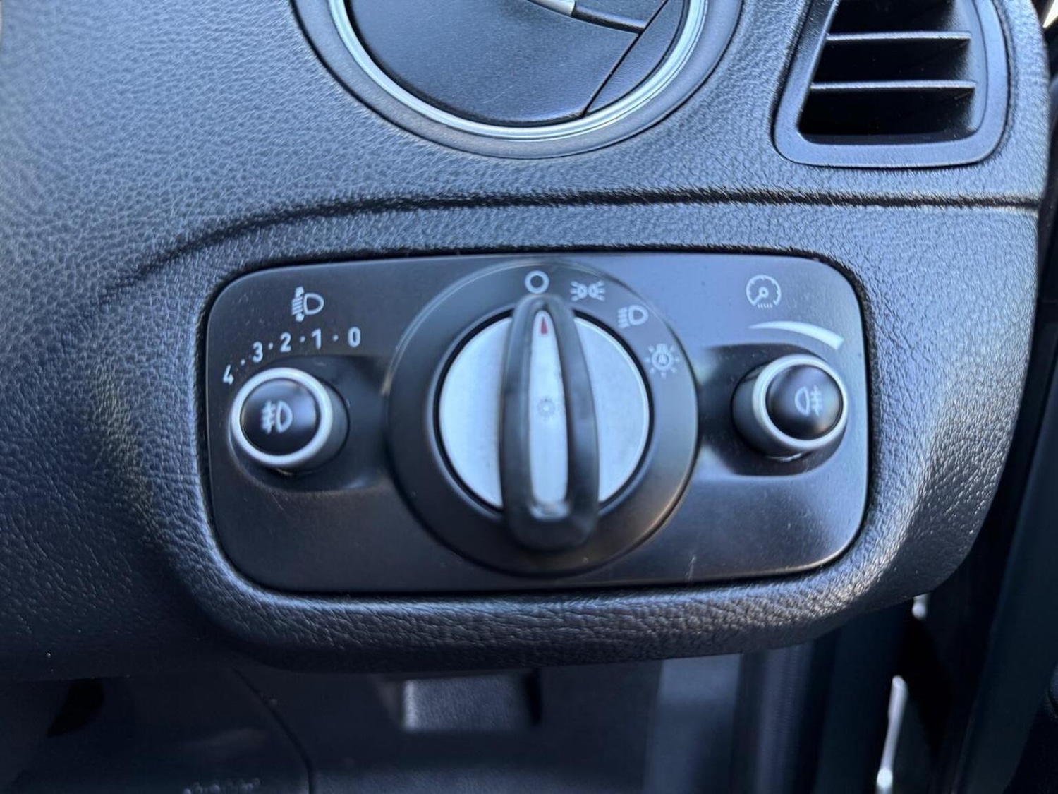 Used Ford S-Max 2010 for sale - 76439902: Photo 40