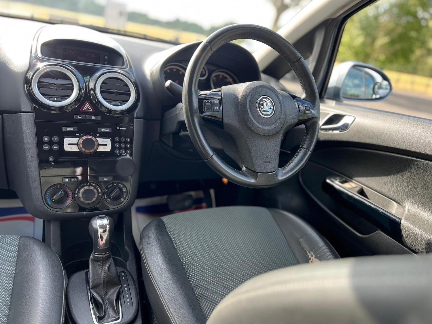 Used Vauxhall Corsa 2009 for sale - 76158423: Photo 29