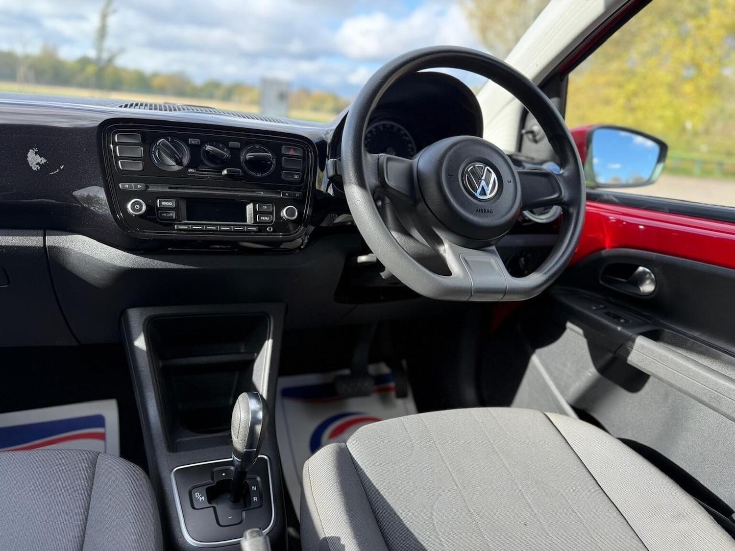 Used Volkswagen up! 2014 for sale - 76439852: Photo 20