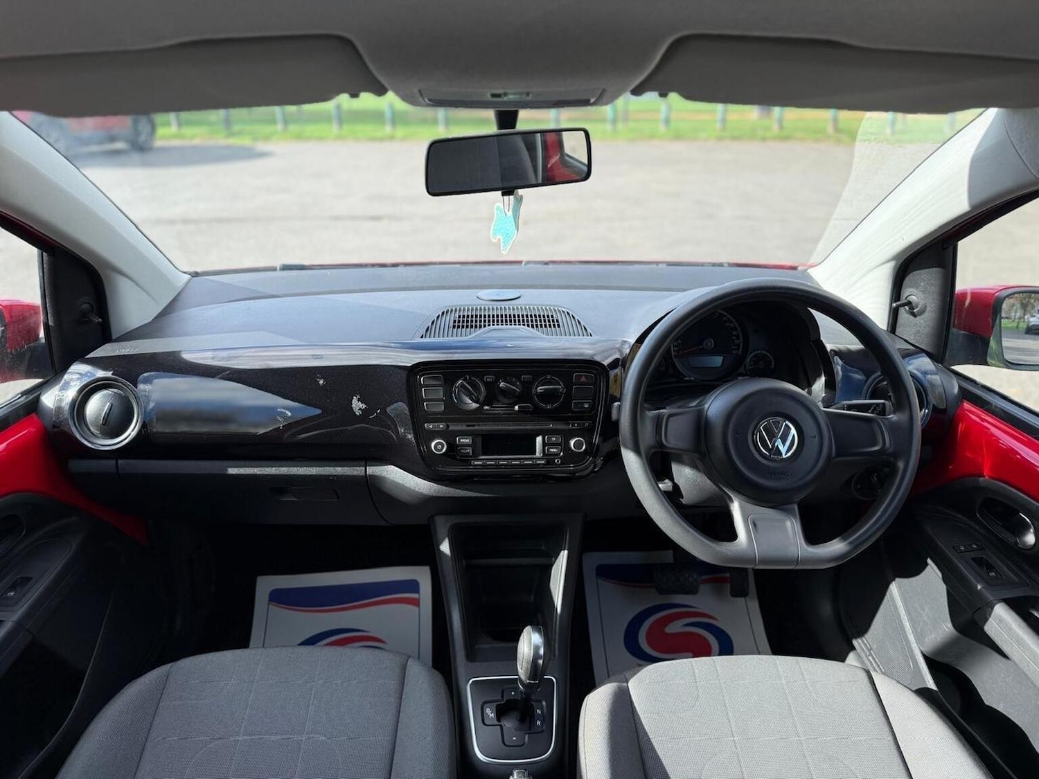 Used Volkswagen up! 2014 for sale - 76439852: Photo 21