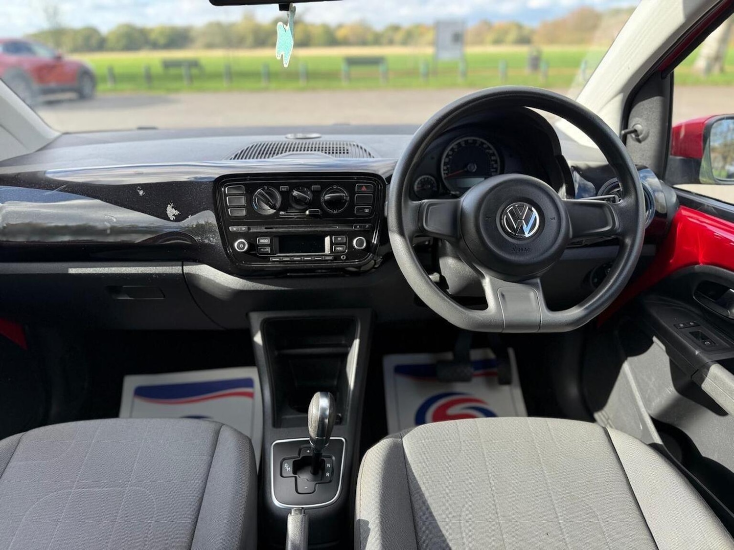Used Volkswagen up! 2014 for sale - 76439852: Photo 23