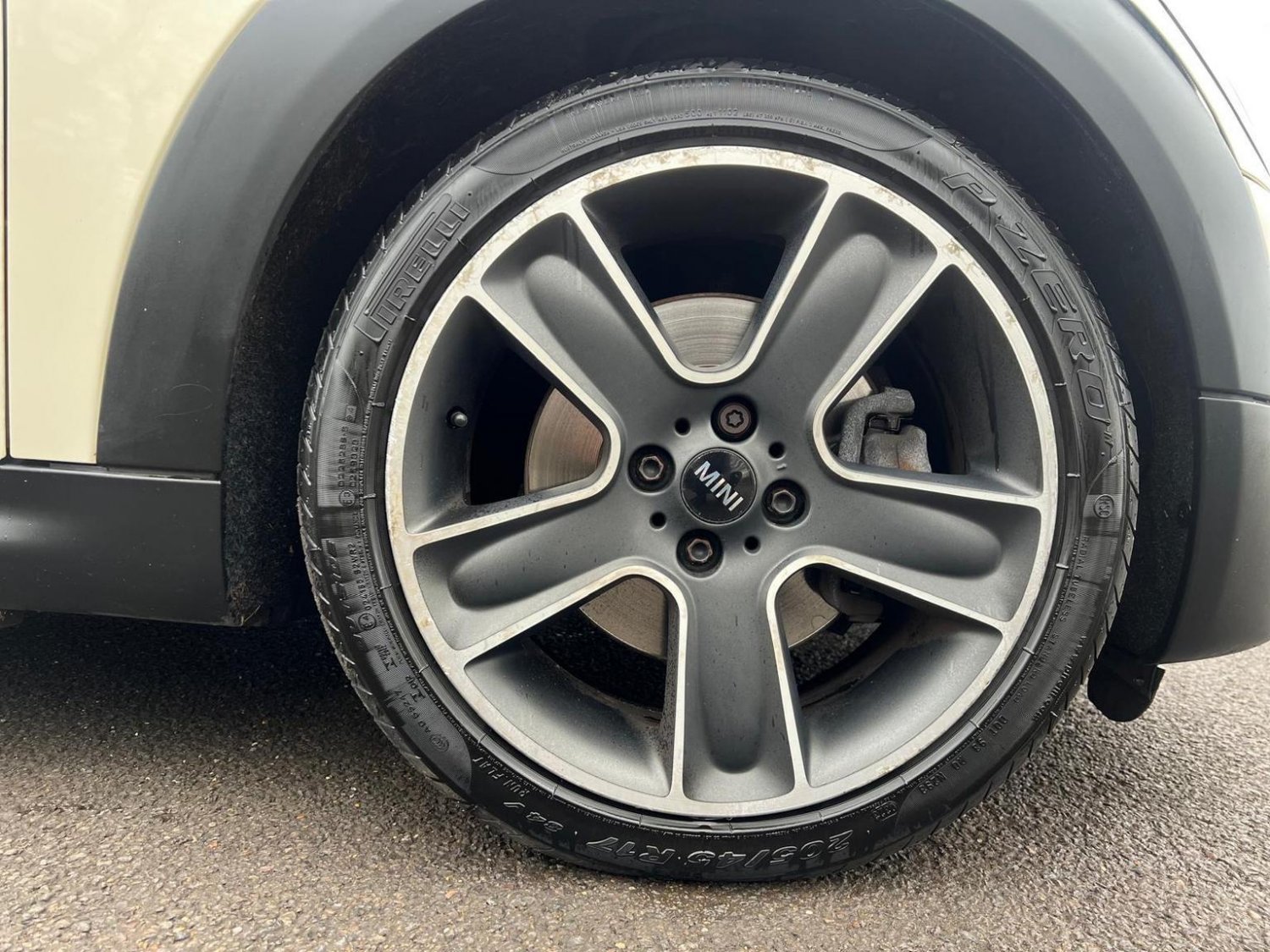 Used MINI Convertible 2011 for sale - 76793779: Photo 15