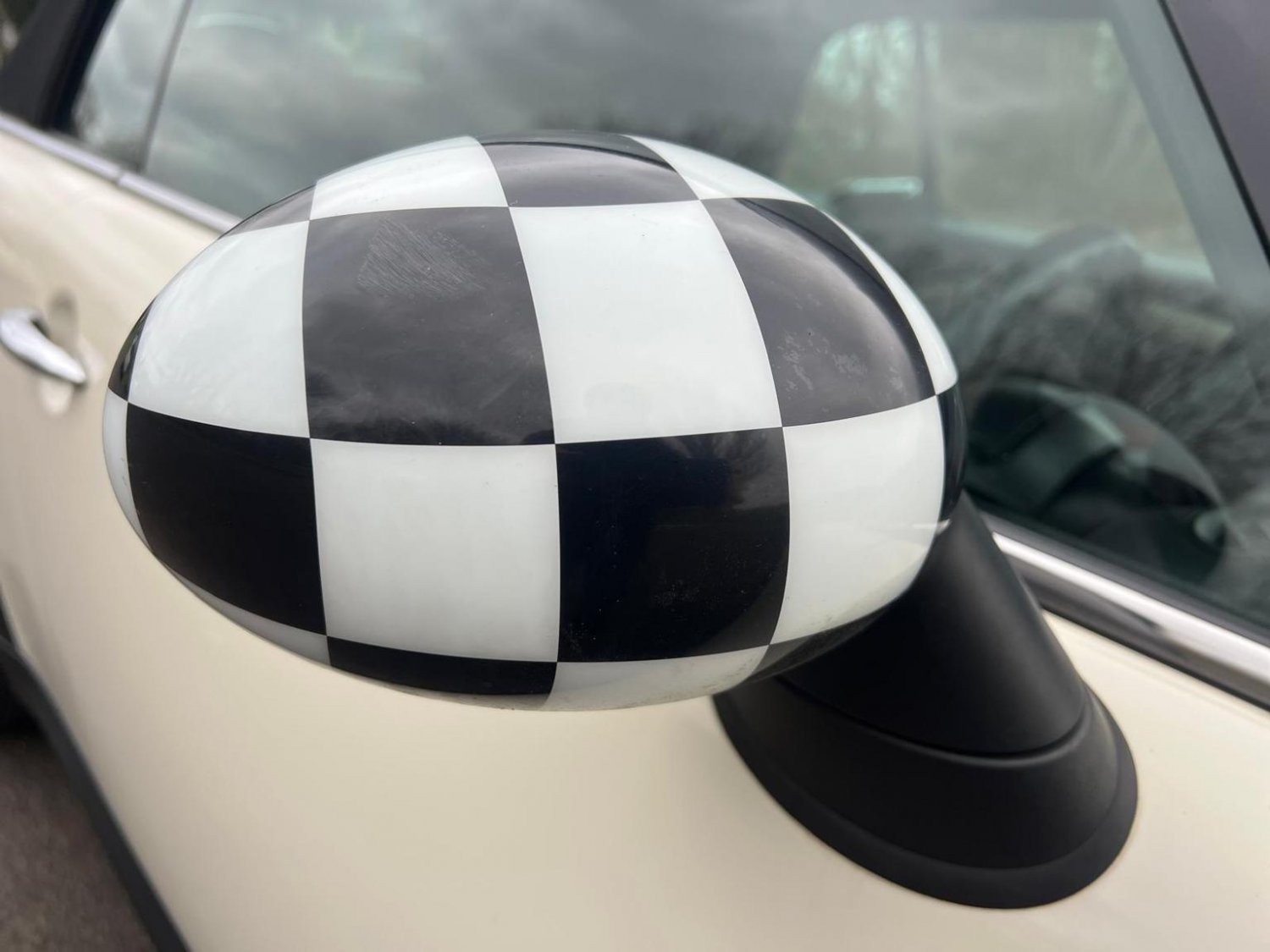 Used MINI Convertible 2011 for sale - 76793779: Photo 19