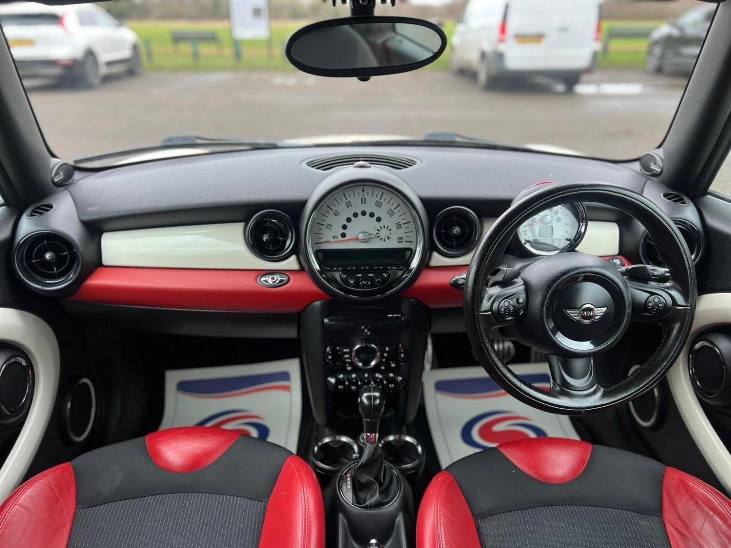 Used MINI Convertible 2011 for sale - 76793779: Photo 34