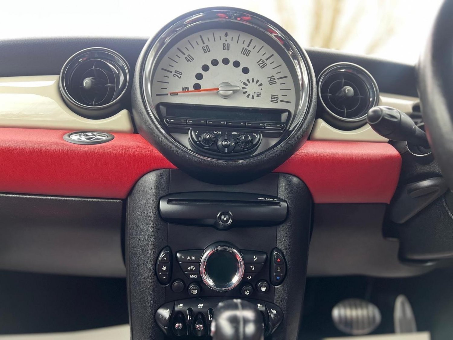 Used MINI Convertible 2011 for sale - 76793779: Photo 38