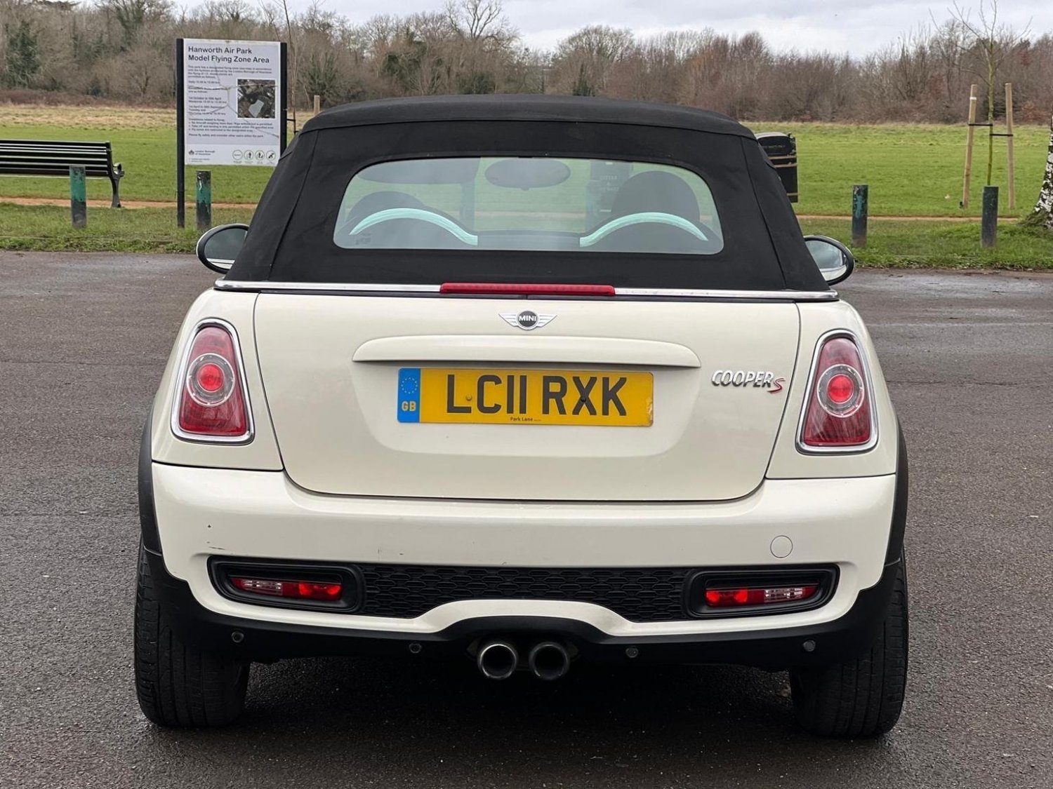 Used MINI Convertible 2011 for sale - 76793779: Photo 9