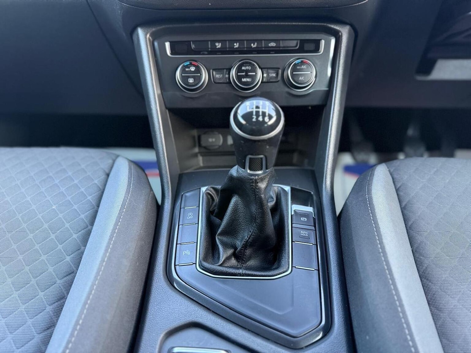 Used Volkswagen Tiguan 2018 for sale - 76670779: Photo 30