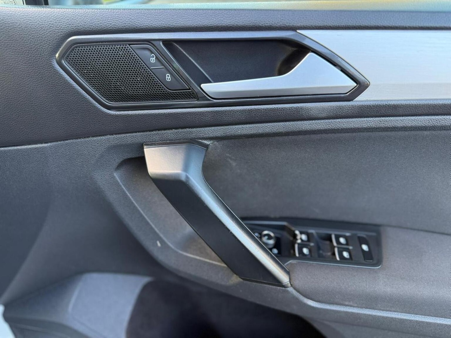 Used Volkswagen Tiguan 2018 for sale - 76670779: Photo 39