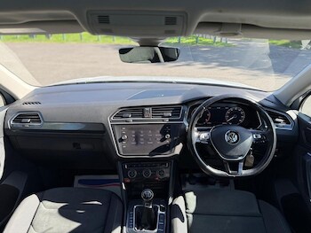 Used Volkswagen Tiguan 2018 for sale - 76158400: Photo