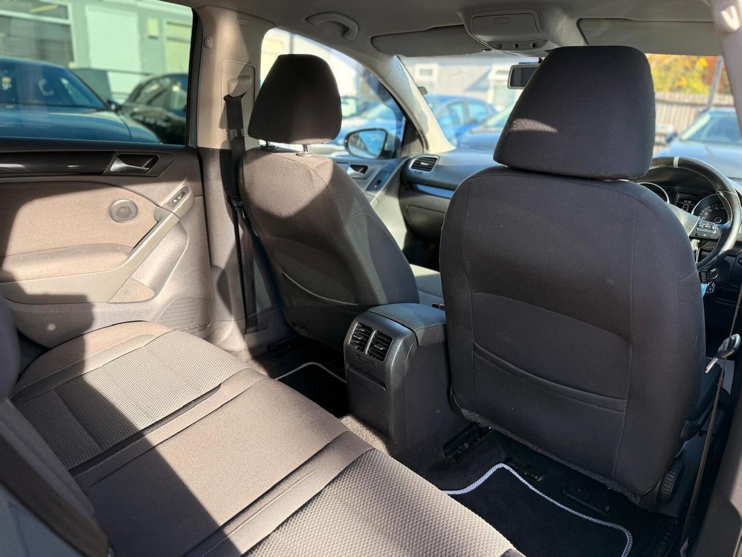 Used Volkswagen Golf 2011 for sale - 76571080: Photo 32