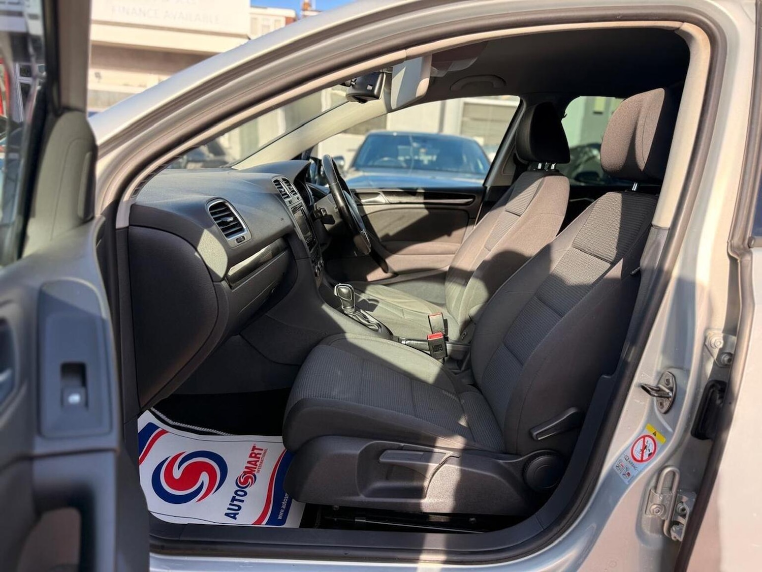 Used Volkswagen Golf 2011 for sale - 76571080: Photo 41