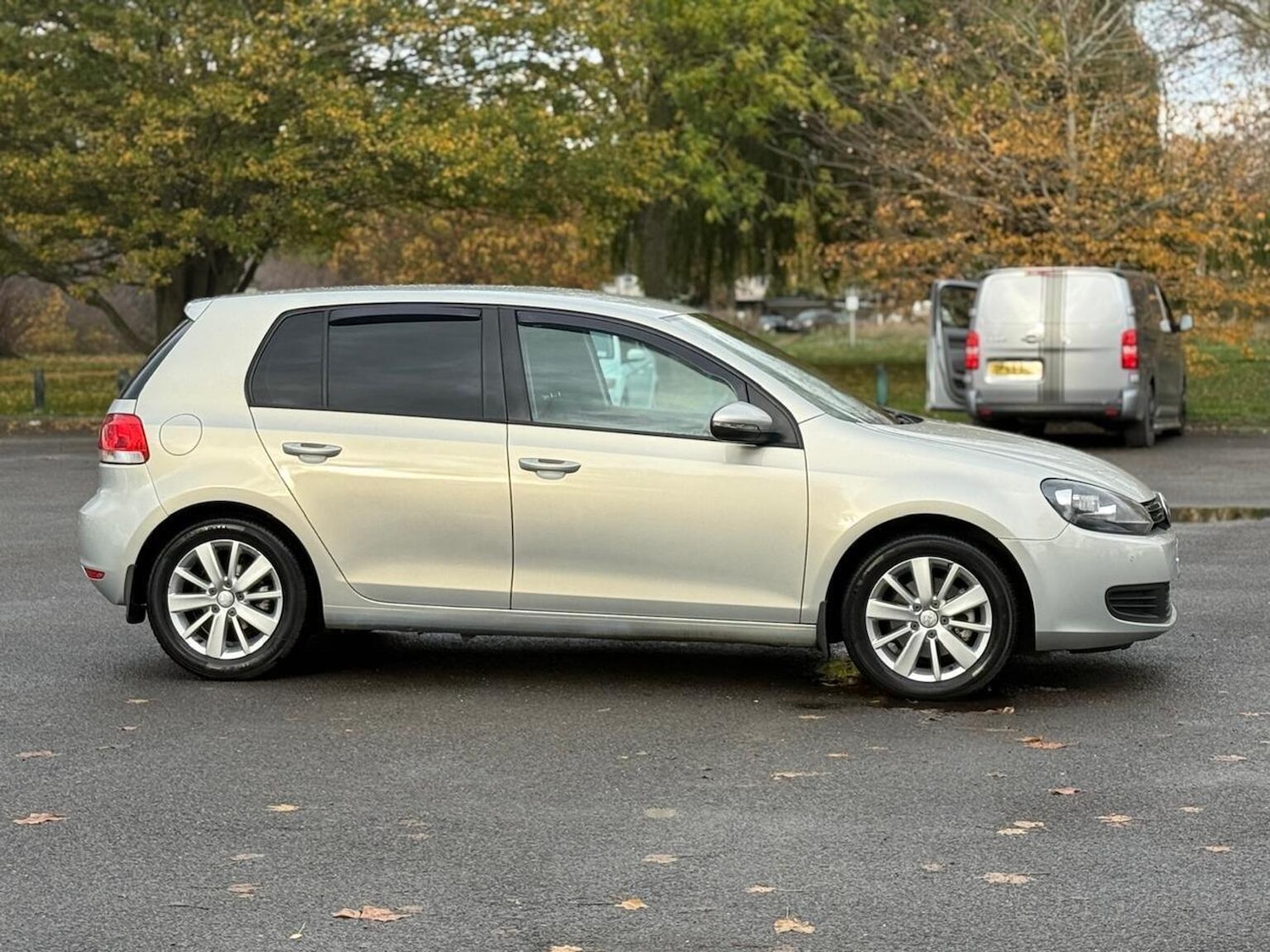 Used Volkswagen Golf 2011 for sale - 76571080: Photo 9