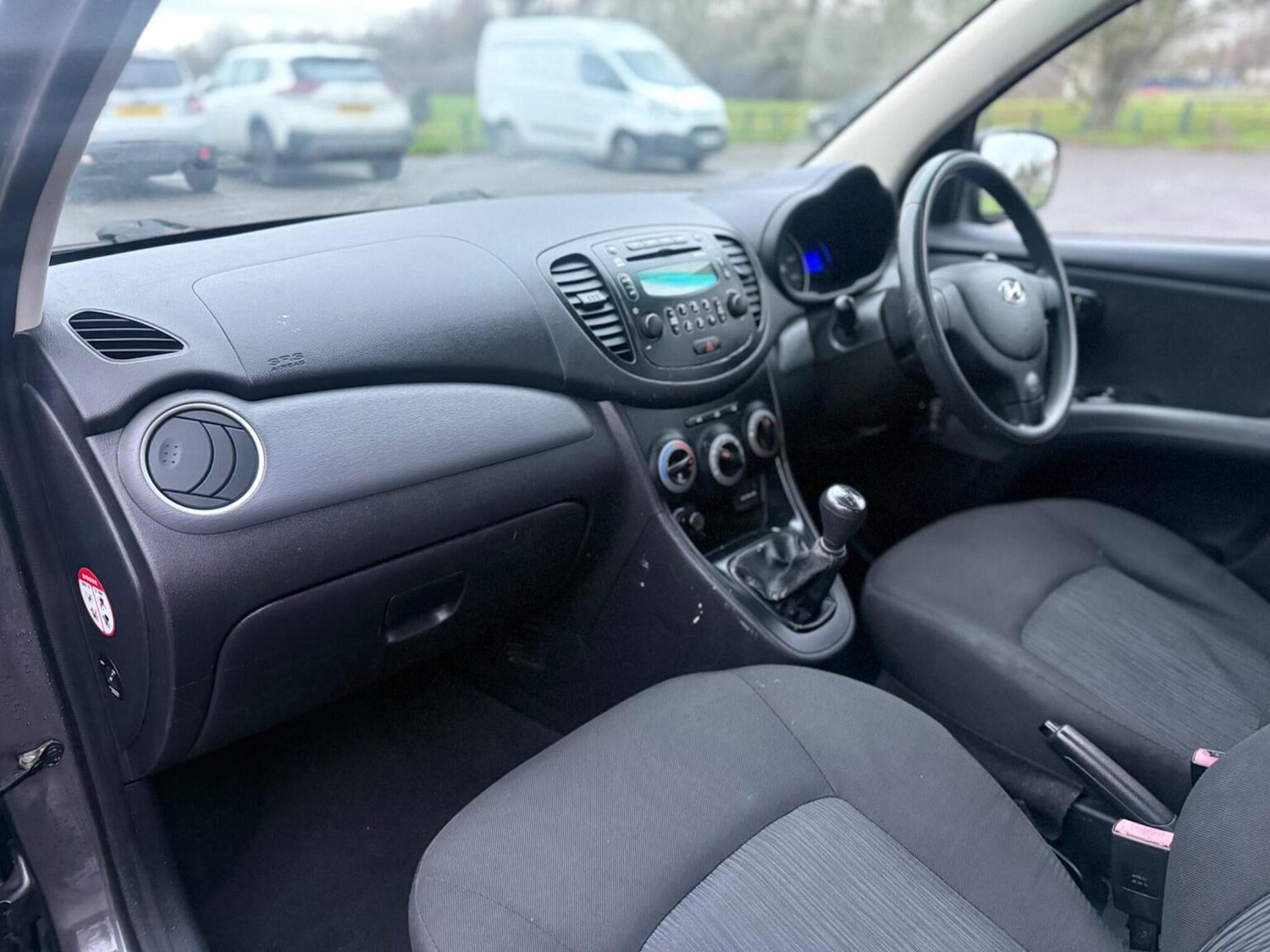 Used Hyundai i10 2011 for sale - 76963350: Photo 18