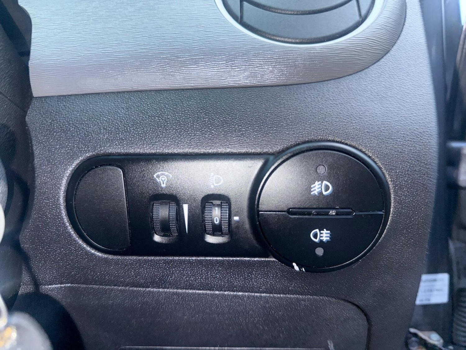 Used Hyundai i10 2011 for sale - 76963350: Photo 21