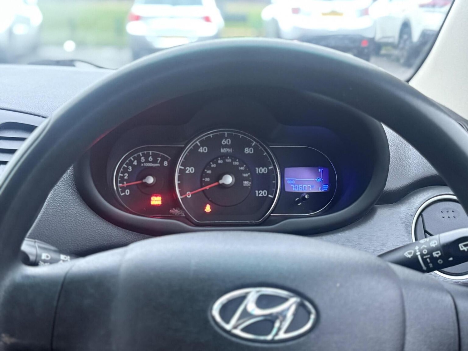 Used Hyundai i10 2011 for sale - 76963350: Photo 25