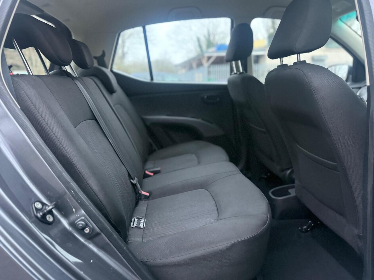 Used Hyundai i10 2011 for sale - 76963350: Photo 30