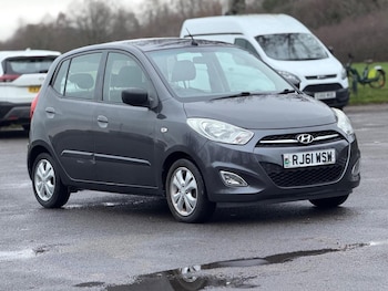 Used Hyundai i10 2011 for sale - 76963350: Photo