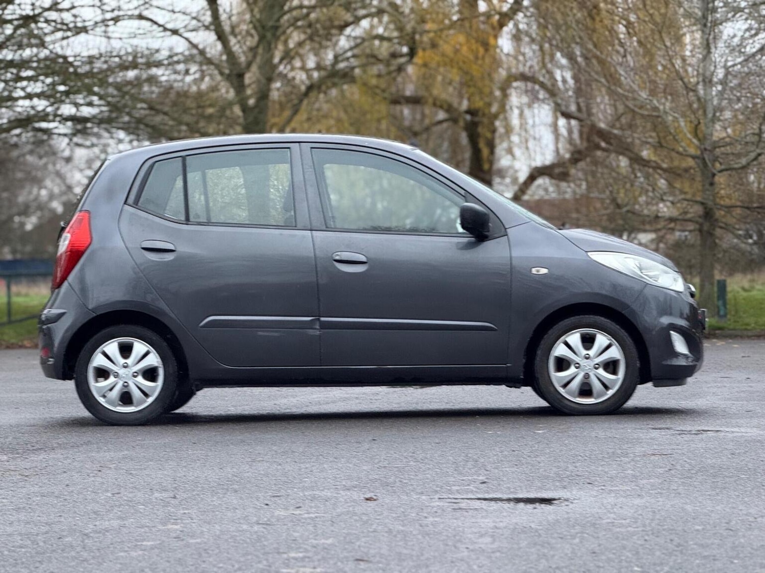Used Hyundai i10 2011 for sale - 76963350: Photo 5