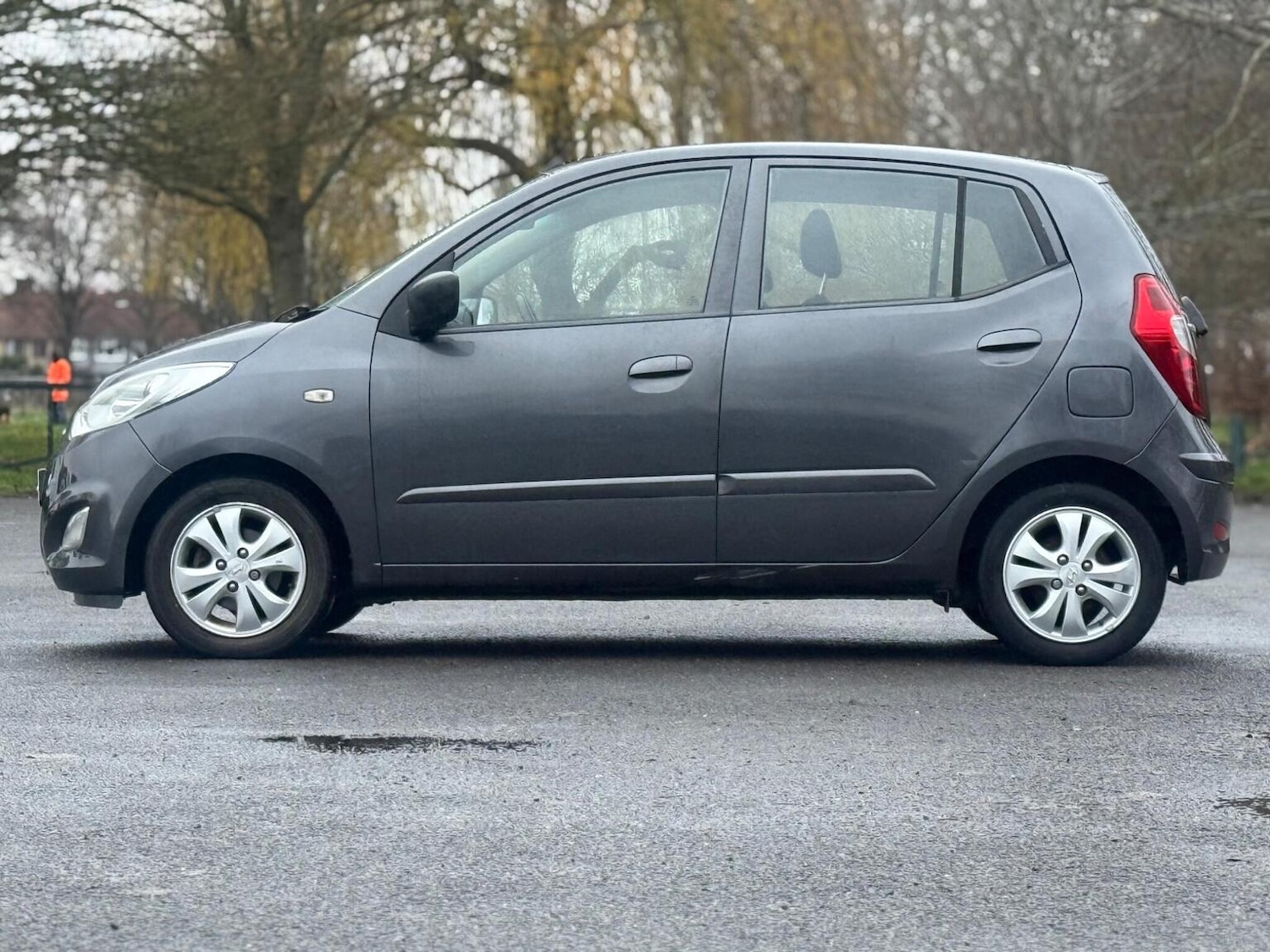 Used Hyundai i10 2011 for sale - 76963350: Photo 6
