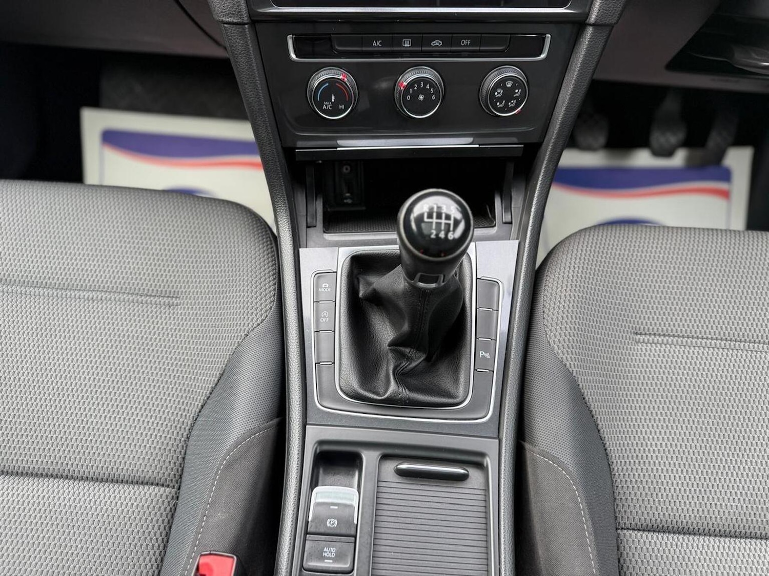 Used Volkswagen Golf 2017 for sale - 76769625: Photo 27