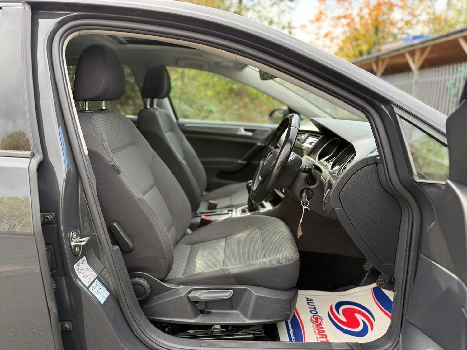 Used Volkswagen Golf 2017 for sale - 76769625: Photo 30