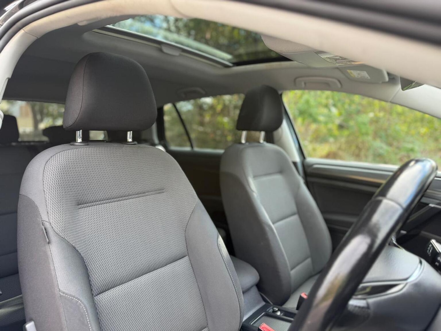 Used Volkswagen Golf 2017 for sale - 76769625: Photo 31