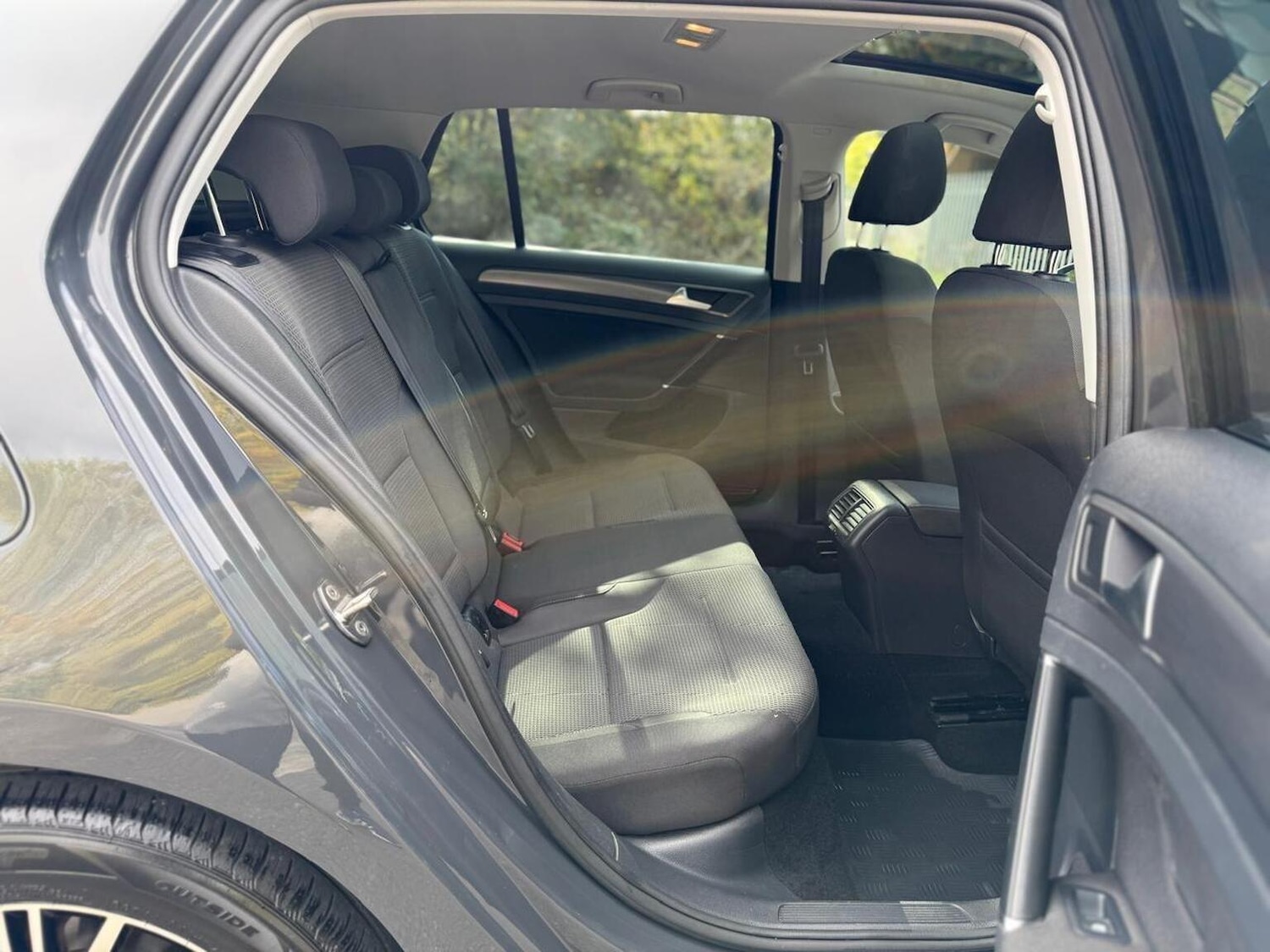 Used Volkswagen Golf 2017 for sale - 76769625: Photo 33