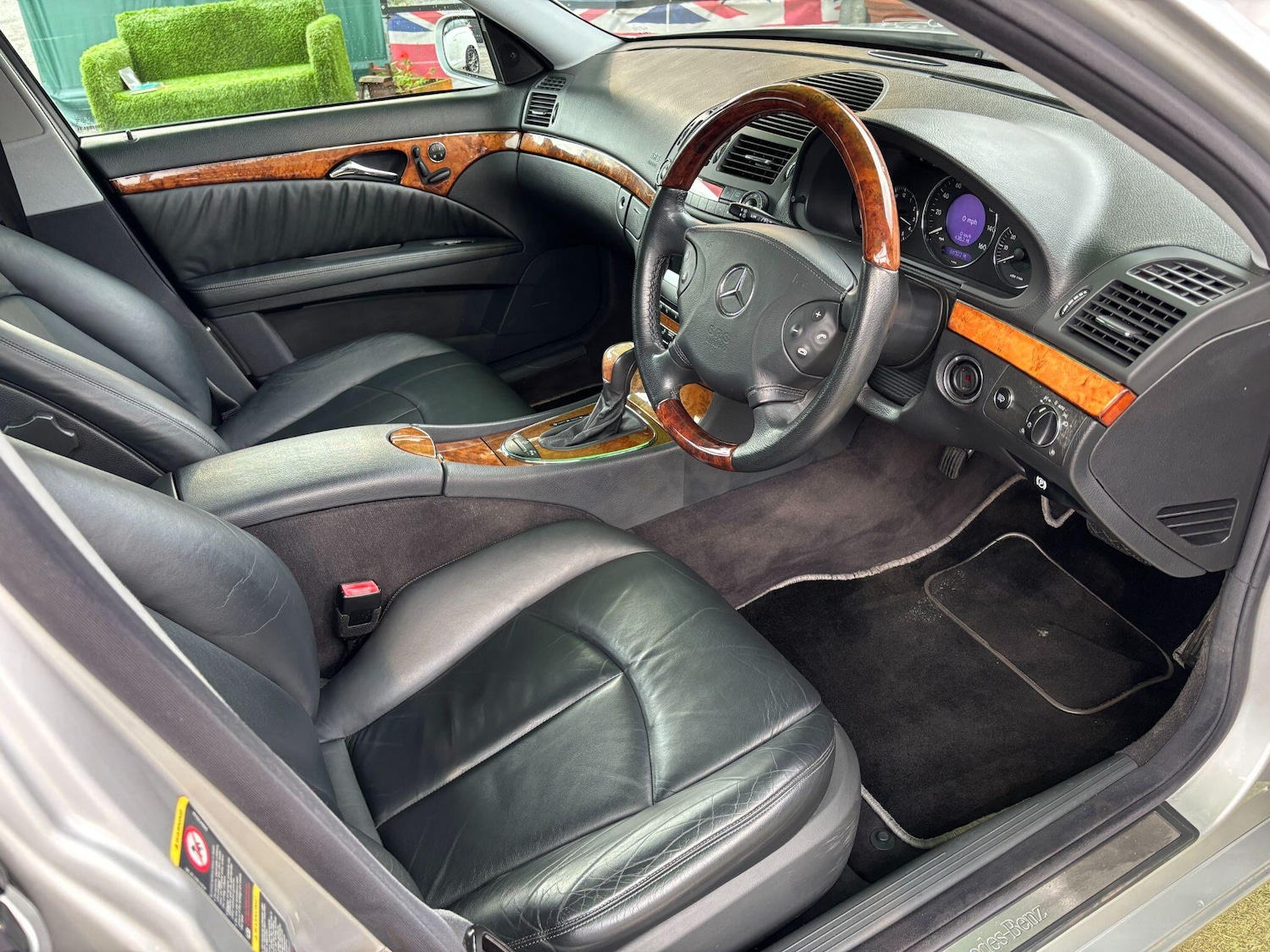 Used Mercedes-Benz E-Class 2015 for sale - 76137673: Photo 6