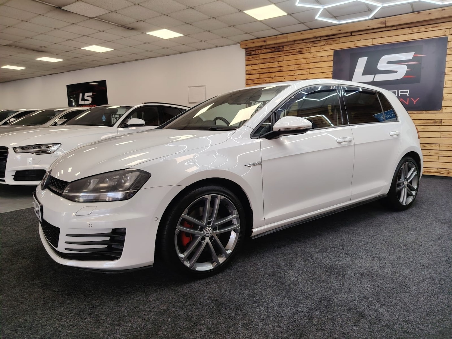 Used Volkswagen Golf 2013 for sale - 77228386: Photo 11